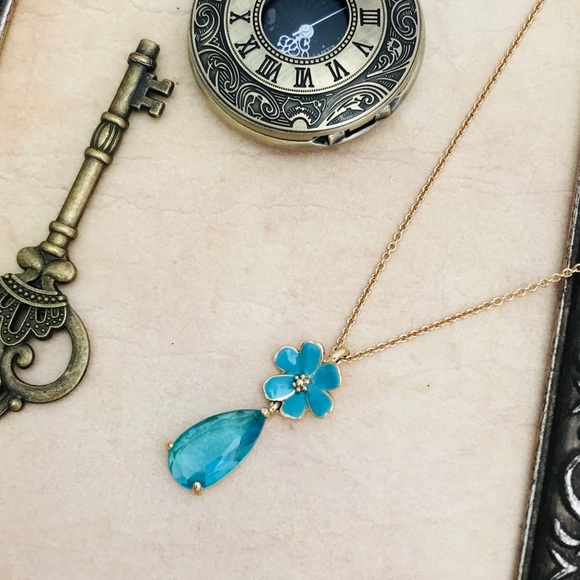 KATE SPADE • Here Comes The Sun Necklace - Picture 6 of 7